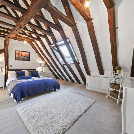 The Stunning Luxury Duplex Of Canterbury Eksteriør bilde